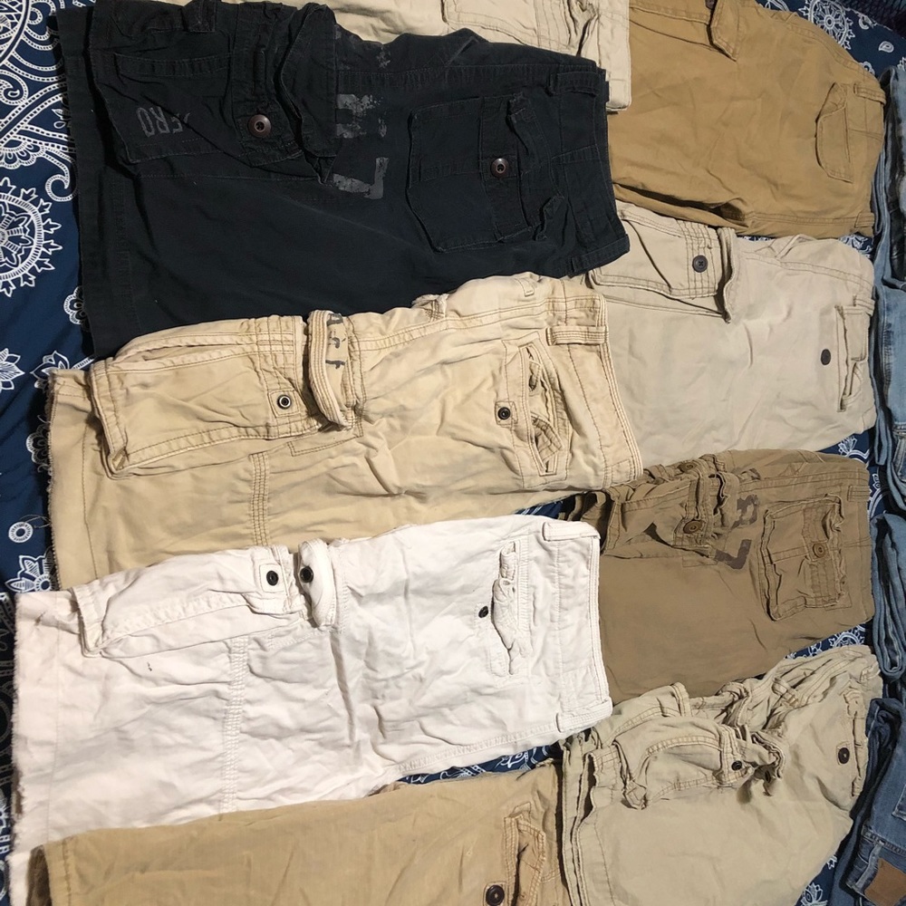Men’s cargo shorts & jeans